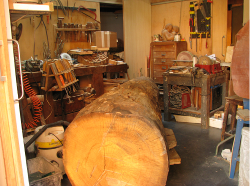 Archisio - Showroom di Sandro Leonardi Scultore - Scolpisco per arrivare a conoscereConoscere il materiale che mi sta davanti e che impiego senza piegarlo a una mia idea Conoscere facendo il mio stesso fare e la forma delle cose che ne