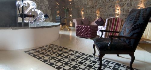 Archisio - Showroom di Fornace De Martino - Si racconta che dalla fine del 40010 agosto 1479 per essere precisi come recita un atto notarile conservato nella badia benedettina di cava de tirreni che la famiglia de martino lavor