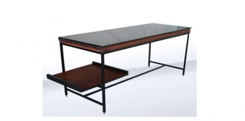 Archisio - Showroom di F65 - Un desiderio riportare alla luce tesori del design nazionale ed internazionalePezzi vintage con un valore aggiunto il tempo immaginando attraverso le imperfezioni tutte Le epoche che hanno att