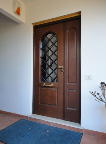 Archisio - Lavoro di Das Inferriate Roma - Il fabbro roma das inferriate presente da oltre 30 anni pronta a progettare infissi porte blindate cancelli ed offrire le soluzione migliori ad ogni vostra richiesta ed esigenzaDas altamen