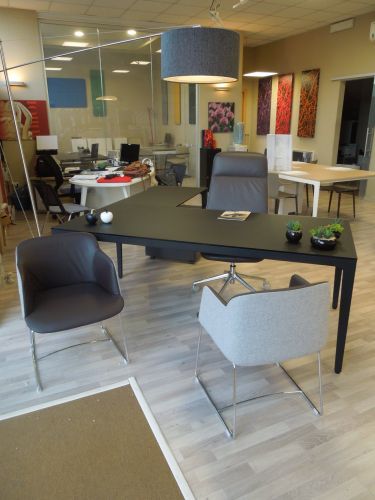 Archisio - Showroom di Mvr Ufficio srl - La mvr ufficio con pi di 20 anni di esperienza nel settore dei mobili per ufficio e un azienda dinamica il cui lavoro si basa su passione professionalit e customer care fattori cardine che