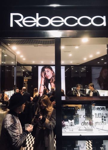 Archisio - Progetto di Zeno Pucciarchitects - Uperare continuamente i limiti compositivi e tipologici dellarchitettura il primo obiettivo dellapproccio culturale e progettuale di zeno pucciarchitects studio fondato nel 1986 da zeno puc