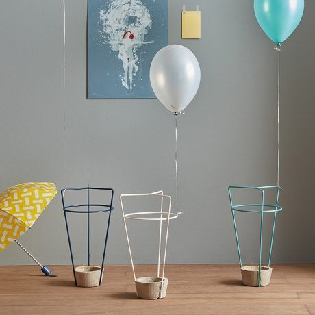 Archisio - Showroom di Memedesign - Meme design una giovane e dinamica azienda italiana con sede nella ridente citt di rimini che produce oggetti e complementi darredo utili trendy ma mai banali Titolare dellazienda