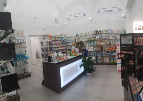 Archisio - Progetto di Antonio Parlato - Studio tecnico di ingegneria ed architetturaCi occupiamo di- apertura di nuove attivit commerciali e produttive- manutenzione e messa a norma di attivit commerciali e produttive esistenti