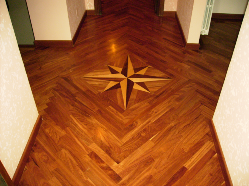 Archisio - Lavoro di Il Parquet - Siamo due artigiani con unesperienza ventennale nella posa e realizzazione di pavimenti in legno Utilizziamo tecniche e materiali ecologici di ultima generazione per garantire una posa di lunga dura