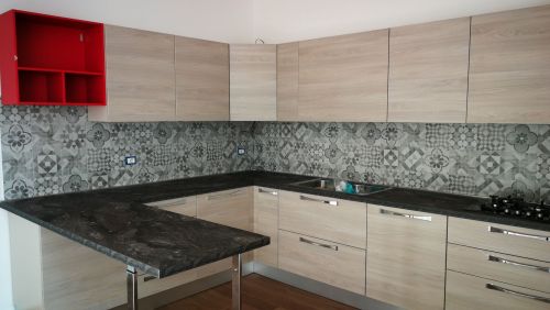 Archisio - Lavoro di M T Sud Di Calavita Tommaso C Sas - Trasporto noleggio scale traslochi noleggio furgoni montaggio mobili pitturazioni pulizie civili