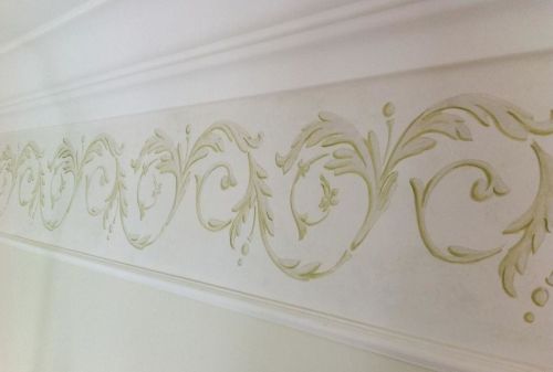 Archisio - Lavoro di Giada Podest Pigmentarea - Decorazioni murali restauri decorativi trompe loeil stencil grisaillefinti marmi e legnipittura ad olio e tempera alla maniera rinascimentale eseguita con pigmenti alluovo vengono realizzati c