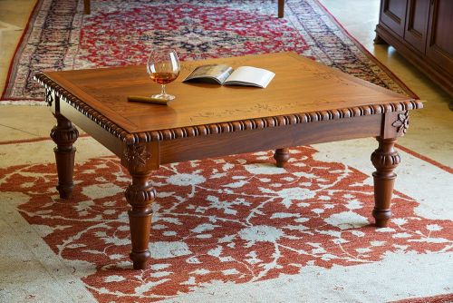 Archisio - Progetto di Ebanisteria Cavallaro - Il viaggio e la memoriaDa ventanni nel settore dellarredamento in sicilia trascorro molte ore nel mio laboratorio ai piedi delletna e la mia giornata inizia assai presto Qui nascono i mobili