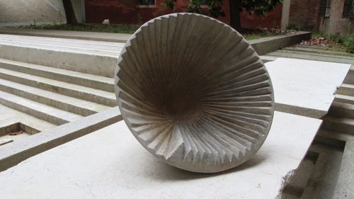 Archisio - Progetto di Genesio Pistidda - BiografiaClasse 1974 nato a sassari allievo di pinuccio sciola conseguito il diploma di laurea in scultura allaccademia di belle arti di sassari nel 2001 Attivo sulla scena dellarte da 2