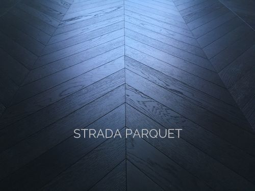 Archisio - Showroom di Strada Legnami Parquet - Oltre ai parquet tradizionali ed ai prefiniti in dimensioni classiche siamo specializzati in maxi formati a due o tre strati controbilanciati in abete rovere o multistrato fenolico di betullaPotr