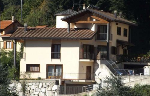 Archisio - Progetto di Federica Nodari - StudiDiploma di maturit scientifica conseguito presso il liceo scientifico gferrari di borgosesia Anno1990Laurea in architettura indirizzo progettazione architettonica conseguita