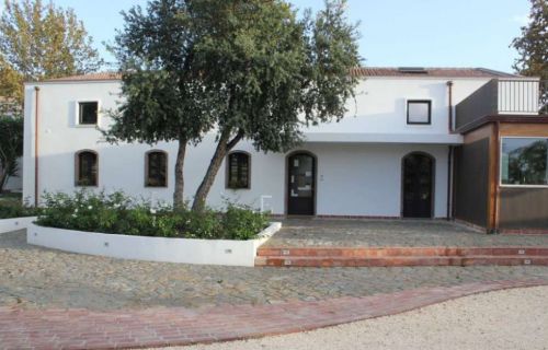 Archisio - Progetto di Manlio Soraci - Architetto dal 1990 Il progetto nasce dal luogo Il luogo fa il progetto insieme a chi deve vivere quel luogoPoi tutto diventa pensiero ricerca dettaglio E quindi segnoIl segno a sua vol