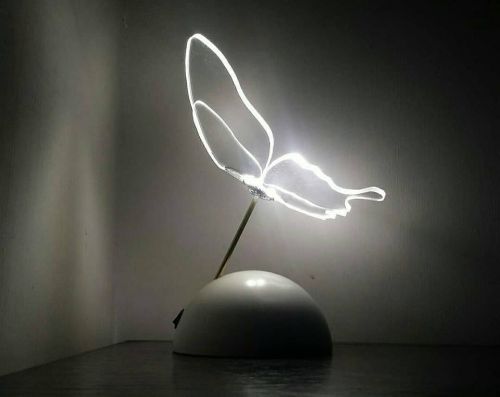 Archisio - Lavoro di Vala Lampade - Artigiano e artista che realizza opere e modelli tridimensionali in lampade