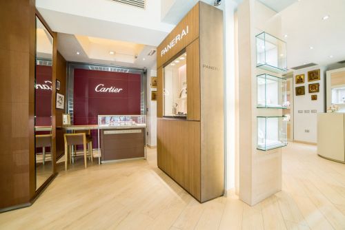 Archisio - Lavoro di Francesco Ricci - Francesco ricciBari italy based professionalPhotographer digital artistRetoucher and educatorAdobe certified expert photoshop ccFrancesco ricci was born in bari italy on august 1981 H