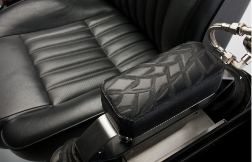 Archisio - Lavoro di Davide Caterino Fotografo - Davide caterino nasce a torino nel 1984 Dopo la laurea in ingegneria del cinema e dei mezzi di comunicazione si specializza in fotografia presso laccademia john kaverdash e collabora con le maggiori