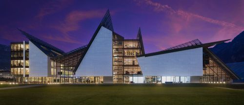 Archisio - Lavoro di Andrea Zanchi Photography - Mi sono laureato in legge poi ho fatto un master in economiaFino a quando ho deciso di far diventare lavoro la mia passioneNel 2010 ci riesco e da allora non mi sono pi fermato continuando a