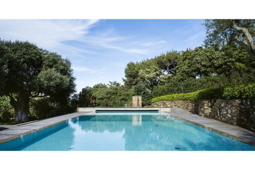 Archisio - Lavoro di Silvia Cardia - Fotografa di professione nata a milano ma cresciuta in brianza cuore pulsante dellattivit di progettazione e designLavorando da molti anni nel settore dellarchitettura di interni e del design