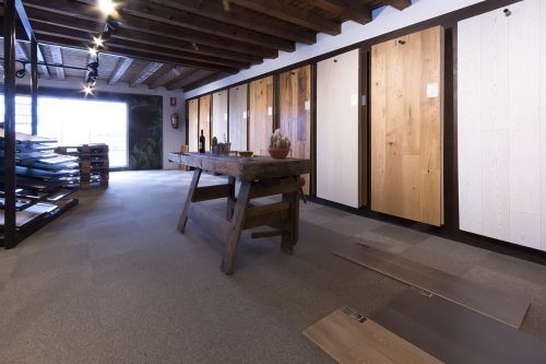 Archisio - Showroom di Piastrellificio Del Nord srl - Dal 1968 aiutiamo i nostri clienti a costruire restaurare e rendere pi bella confortevole e sicura la propria casa a servizio della nostra clientela offriamo un esposizione di oltre 3000 mq Dove