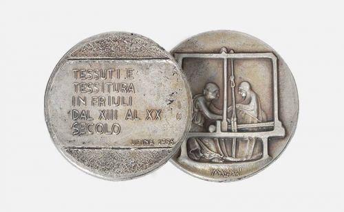 Archisio - Showroom di Artexa - Sin dal 1979 il suo titolare e fondatore ivano tosco ha intrecciato la tradizione del tappeto con le esigenze stilistiche dellarredamento moderno e contemporaneo proponendo creazioni con un desi