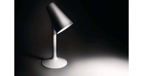 Archisio - Showroom di 4lightoo - Siamo in grado di consigliare le migliori soluzioni di illuminazione sia che si tratti della semplice lampadina per ambiente domestico che per lintera abitazione dove realizziamo anche progetti pe