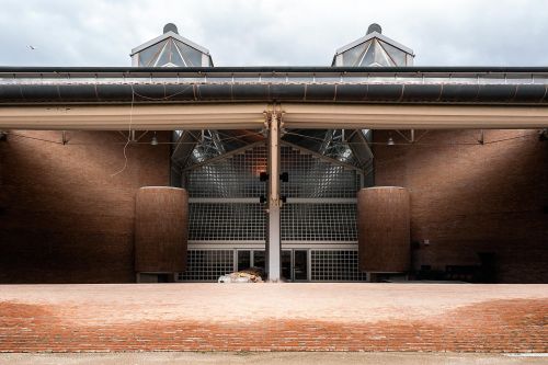 Archisio - Lavoro di Guglielmo Verrienti - Sono un fotografo di napoli e sono laureato in arredamento interno architettonico e design alluniversit federico ii con una tesi sullarchitettura nella storia della fotografia Mi occupo di