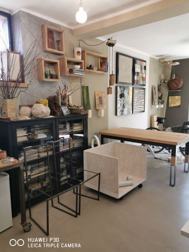 Archisio - Lavoro di Manipolabo - Personalizzazione di spazi Dalla decorazione pittorica alla progettazione e realizzazione di complementi