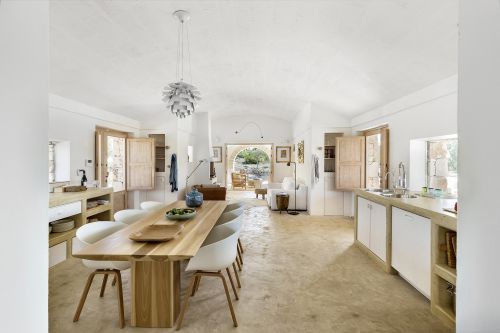 Archisio - Lavoro di Studio Tartaglione - Comincia tutto con una bella fotografia realizzata in maniera professionaleUna fotografia che comunica e fa vendereLo studio tartaglione e specializzato in fotografia professionale di intern