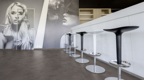 Archisio - Showroom di Latini Pavimenti Rivestimenti - Pavimenti e rivestimenti in linoleum gomma pvc antiscivolo Pavimenti sopraelevati Pavimenti flottanti Pavimenti tessili Gres e mosaici