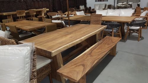 Archisio - Showroom di Malomo Arte Arredo srl - Da oltre quarantanni ci occupiamo di vimini e bamboo prima e piRecentemente di qualsiasi altro materiale naturale o sintetico che rende larredo giardino superbo Siamo da sempre alla ricerca d