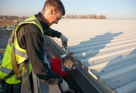 Archisio - Lavoro di Lattoniere Grondaie - Lattoniere installatore di grondaie scossalinepluviali e coprimuri in rame zinco e acciaio