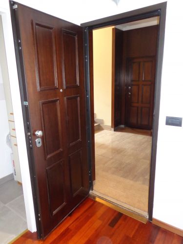 Archisio - Showroom di Italiainfissi - Vendita e installazione di porte blindate