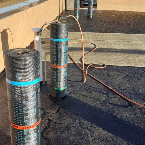 Archisio - Lavoro di Errezeta Asfalti - La errezeta asfalti opera nel settore delle impermeabilizzazioni edili civili e industriali delle coibentazioni e delle pavimentazioni stradali Siamo lunica azienda oggi ad utilizzare ancora las