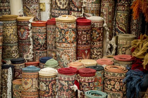 Archisio - Showroom di Tappeti Magliocco - Da oltre 40 anni al vostro fiancoPropongo comodamente a domicilio senza impegno unampia gamma di tappeti persianiDal classico al moderno dallantico al contemporaneo E grazie alla collabor