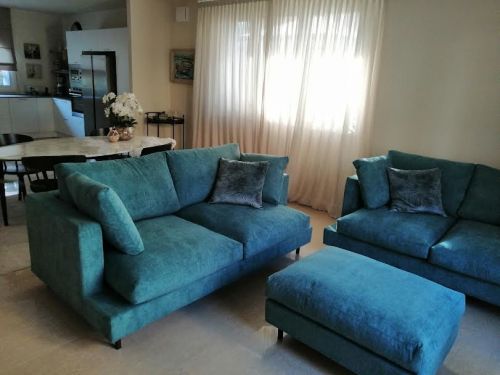 Archisio - Lavoro di Impresa - Abiesse 1970 divani e letti unazienda che nasce con lobiettivo di offrirvi tutto il necessario per una casa funzionale e moderna In vista del vostro grande giorno il punto vendita vi offre la p