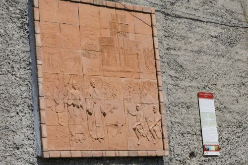 Archisio - Showroom di Fortunato Violi - Cel 3288353637 - infovioliartcom - piva 06807690968Scultore Realizzo ritratti statue bassorilievi medaglie per celebrare eventi personaggi storia Arredo interno o esterno In tutti i m