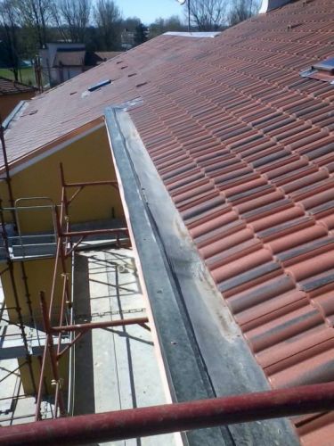 Archisio - Lavoro di Impresa Finazzi Massimiliano - Siamo unimpresa edile specializzata in coperture ed edilizia in generale come costruzioni e ristrutturazioni
