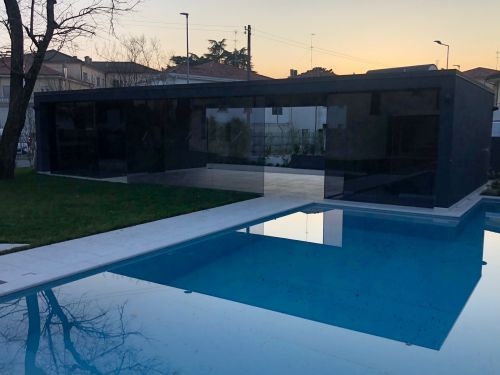 Archisio - Progetto di Marco Maselli - Architetto con esperienza pluriennale come progettista architettonico e di interni di edifici residenziali e commercialiHo inoltre progettato interni ed arredi di ottimo livello per abitazioni priv