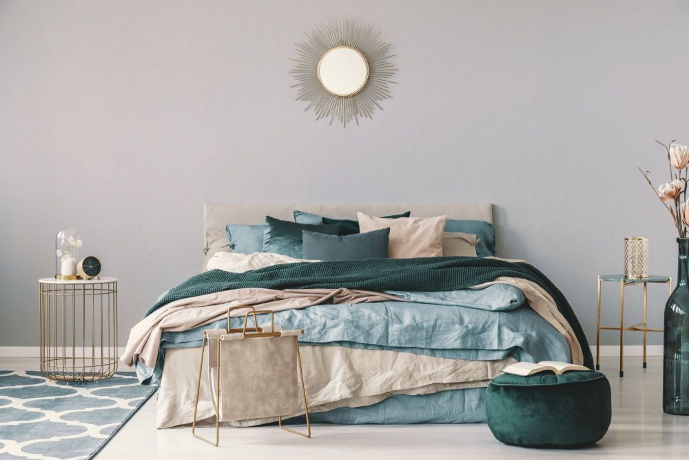 8 splendide idee per inserire i tappeti nella camera da letto