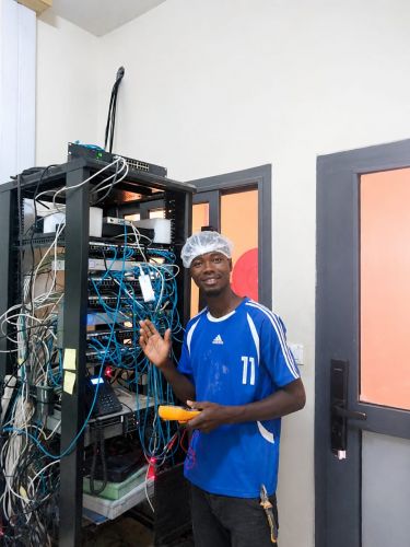 Archisio - Impresa Ousmane Boiro - Impianti Elettrici - -