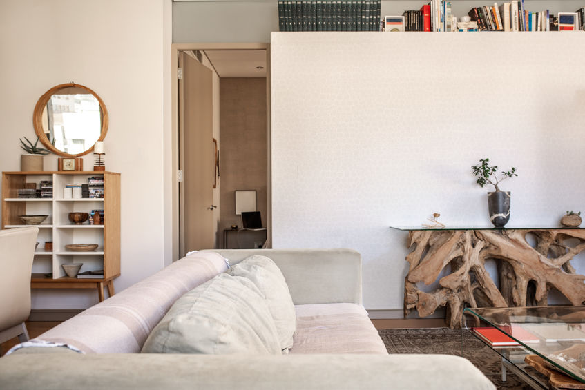 Living: ampliare il soggiorno con pareti organizzate a tutt'altezza