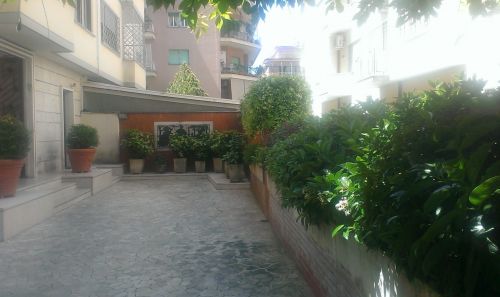 Archisio - Equilatero srl - Progetto Rifacimento ingresso condominiale