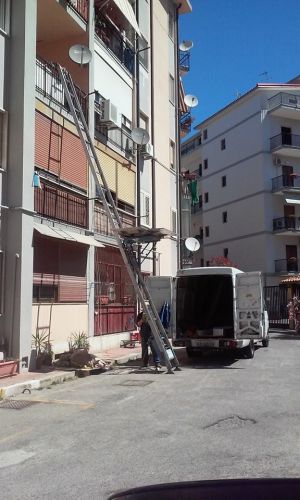 Archisio - Traslochi Serra - Progetto Trasloco con scala aerea