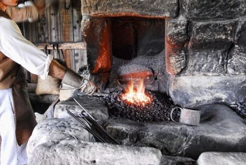 Archisio - Fabbro Officina Martini Di Mancino Rocco - Progetto Esperto nella lavorazione e riparazione di oggetti in ferro e serramenti