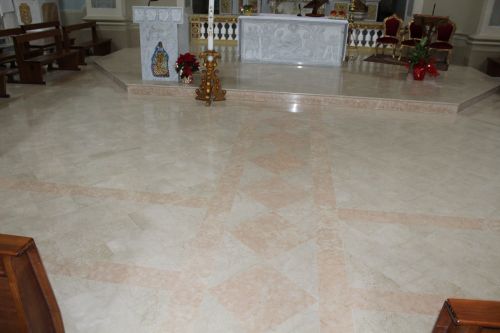 Archisio - Memarm Snc Dei Fratelli Menniti - Progetto Pavimento di una chiesa realizzato in marmo bianco e rosa del portogallo