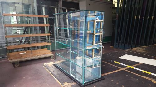 Archisio - Tortoglass - Progetto Vetrine sportelli cucine vetrate