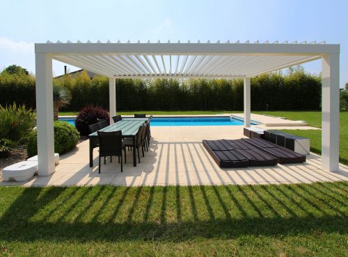 Archisio - Tassonedil - Progetto Installare una pergola per vivere il giardino con il massimo comfort