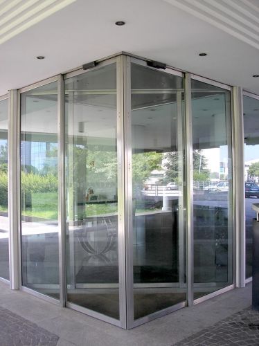Archisio - Automacenter Porte Automatiche Scaligera Automazioni srl - Progetto AUTOMACENTER PORTE AUTOMATICHE SCALIGERA AUTOMAZIONI SRL