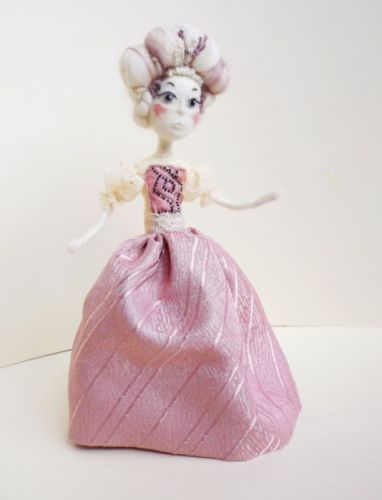 Archisio - Pupillae Art Dolls - Progetto Bambole di feltro maria antonietta