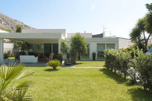 Archisio - Mario Treccarichi - Progetto Ristrutturazione di una villa unifamiliare