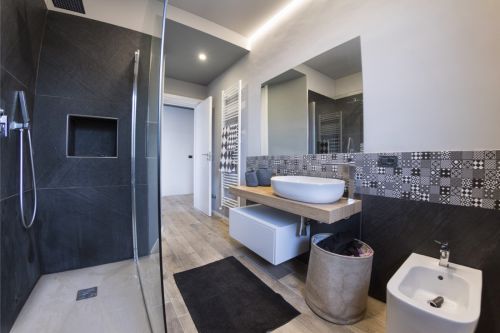 Archisio - Studio Ferretti - Progetto Ristrutturazione appartamento in bifamiliareAppartamento completamente rinnovato a partire da una nuova distribuzione pi funzionale alle esigenze della committenza Il focus stato ottimizzare le risorse partendo dallobiettivo di realizzare unampia